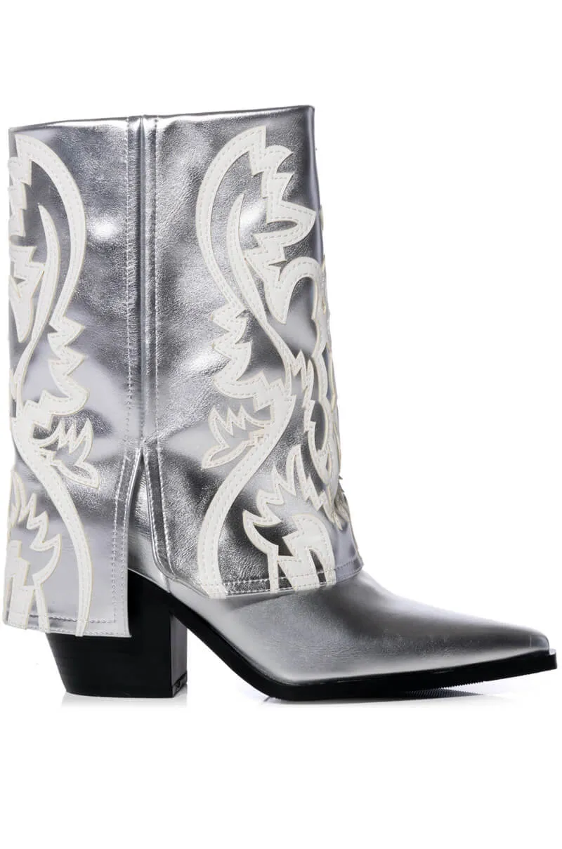 AZALEA WANG ESPERANZA WESTERN STYLE BOOTIE IN METALLIC SILVER