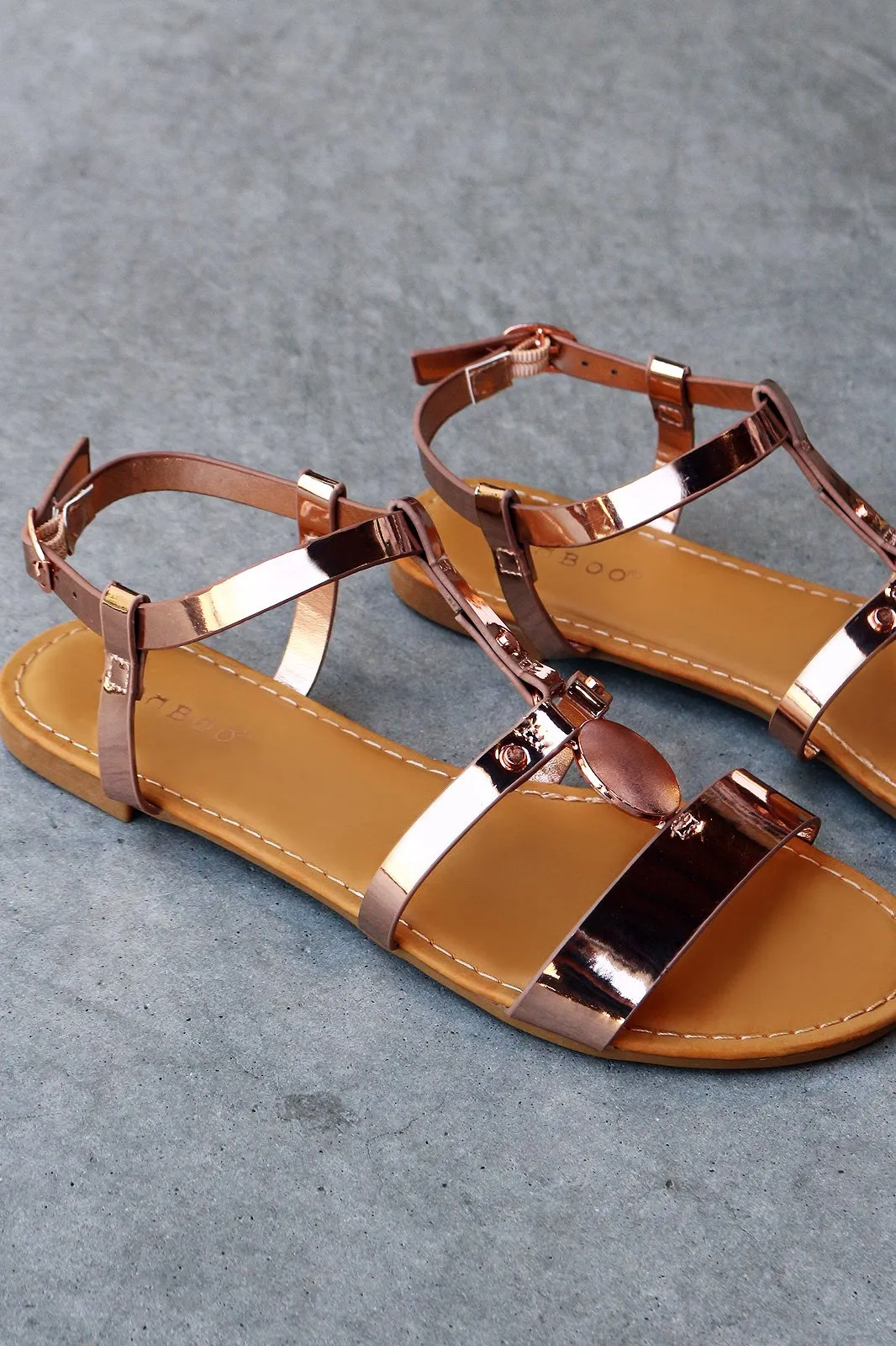 Bamboo Metallic Strappy Caged Circular Plate Flat Sandal